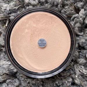 Brand new!!! e.l.f. Powder